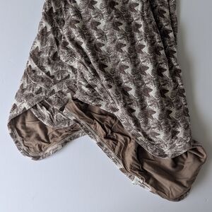 Kate Quinn Brown and Cream Pinecone Wooded Blanket